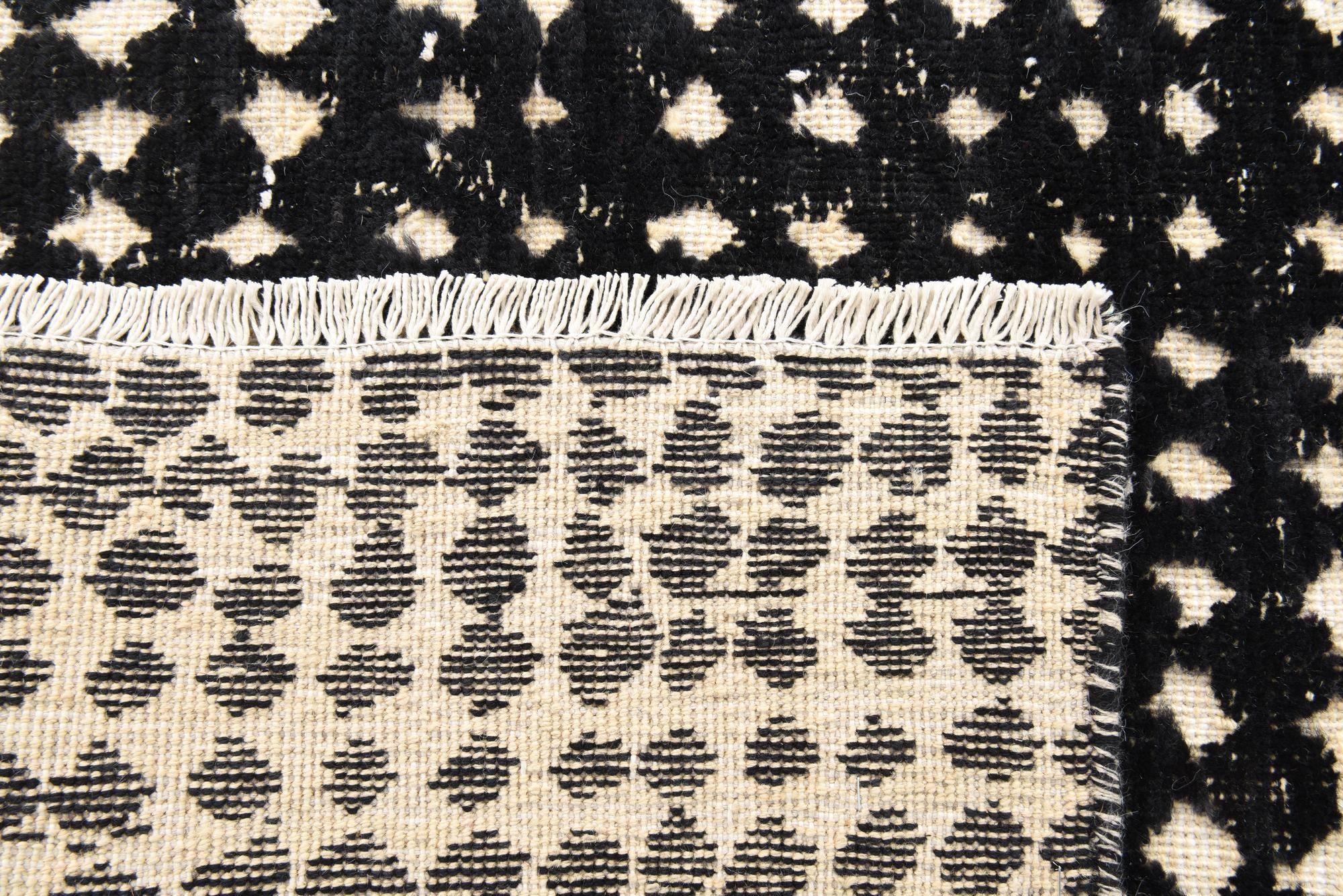 5' 6 x 8' 1 Hand Knotted Moroccan Wool Rug