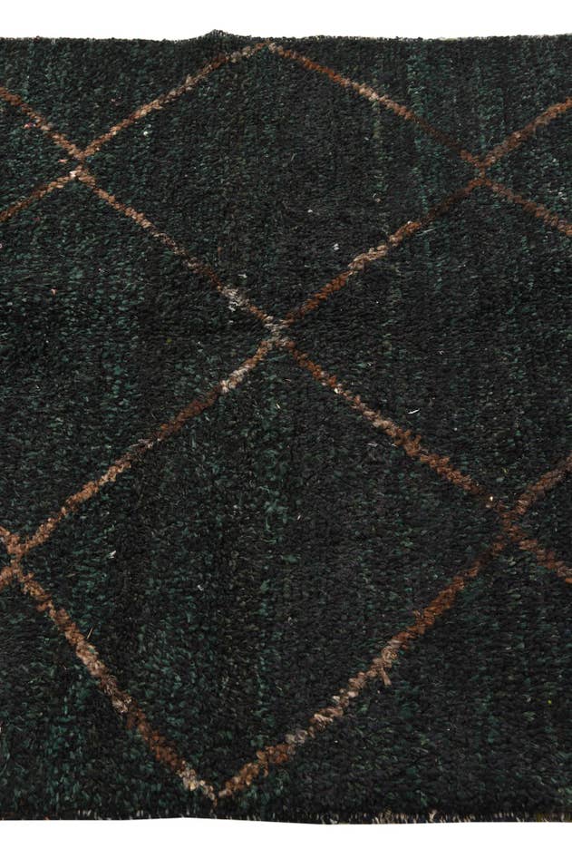 Detail image of 4' 4 x 6' 7 Hand Knotted Moroccan Wool Rug