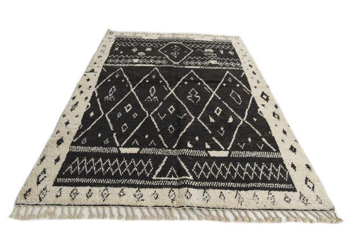 5' 3 x 8' 3 Hand Knotted Moroccan Wool Rug