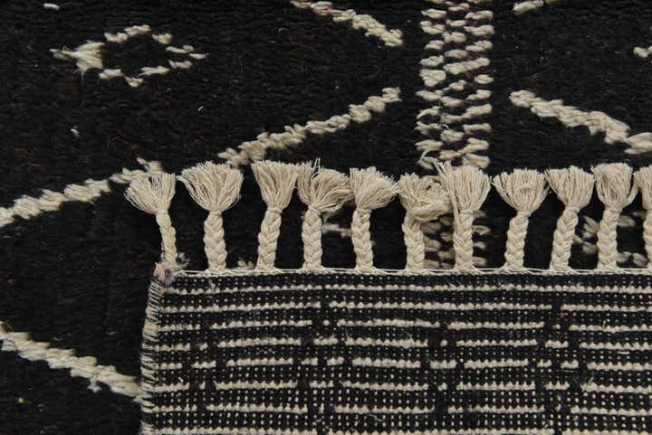 5' 3 x 8' 3 Hand Knotted Moroccan Wool Rug