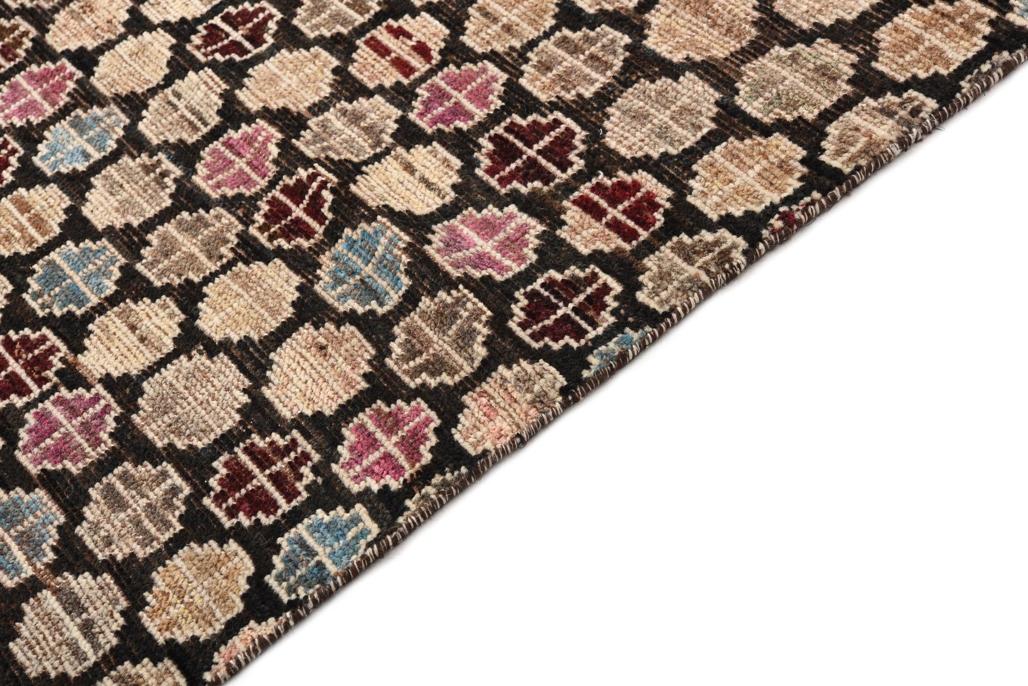 5' x 8' Hand Knotted Moroccan Wool Rug
