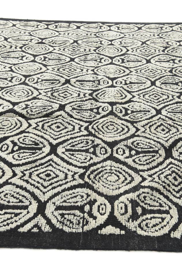 Detail image of 8' 6 x 10' 2 Hand Knotted Moroccan Wool Rug