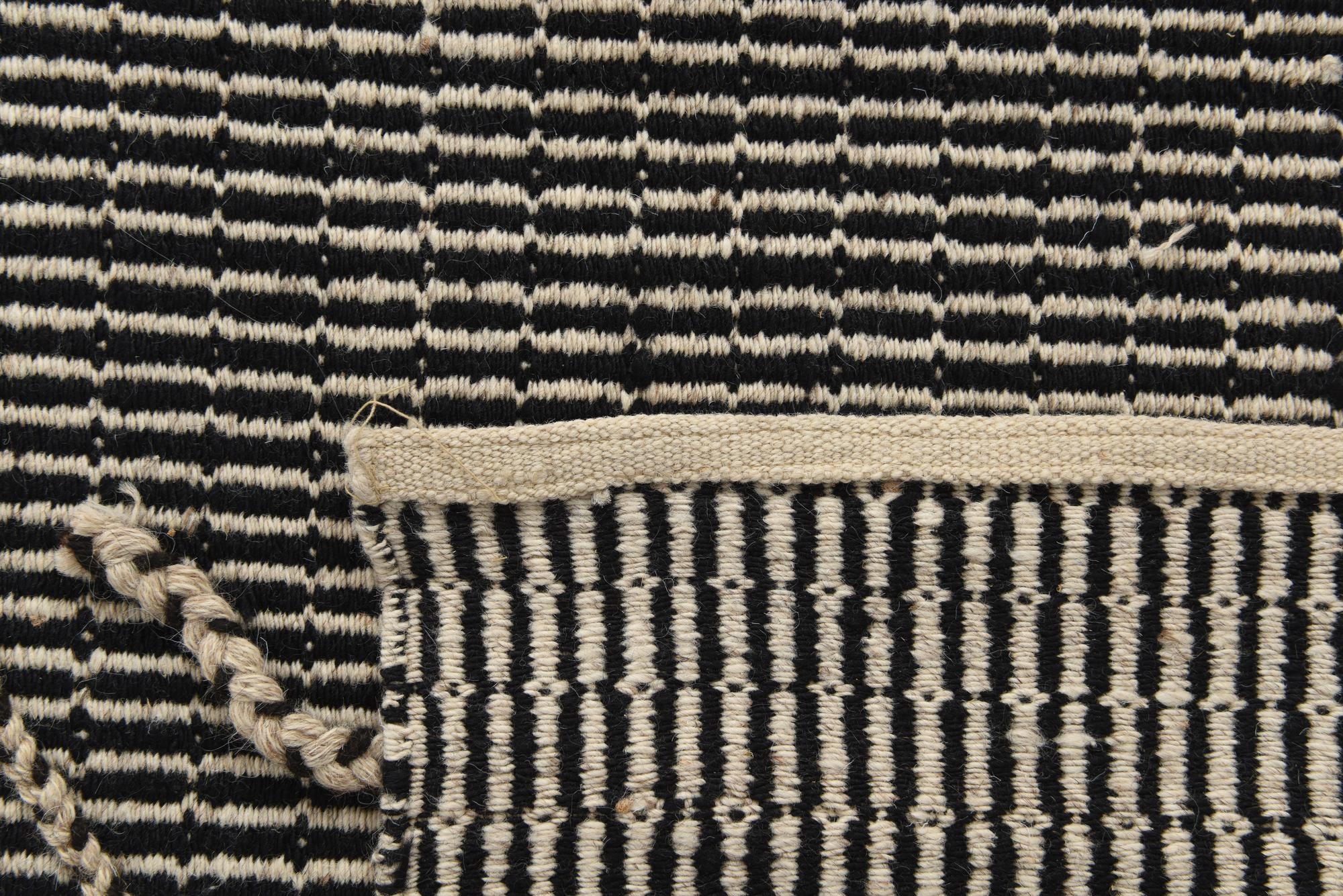 9' 5 x 14' 4 Hand Knotted Moroccan Wool Rug