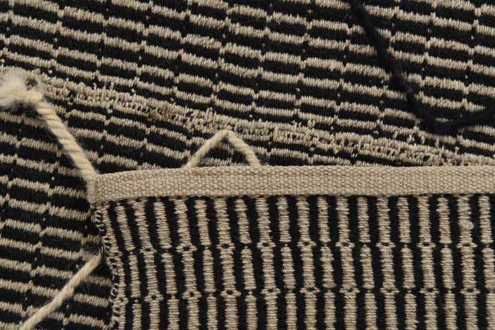 5' 9 x 8' 9 Hand Knotted Moroccan Wool Rug