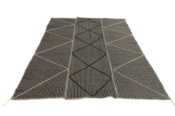 Detail image of 5' 9 x 8' 9 Hand Knotted Moroccan Wool Rug