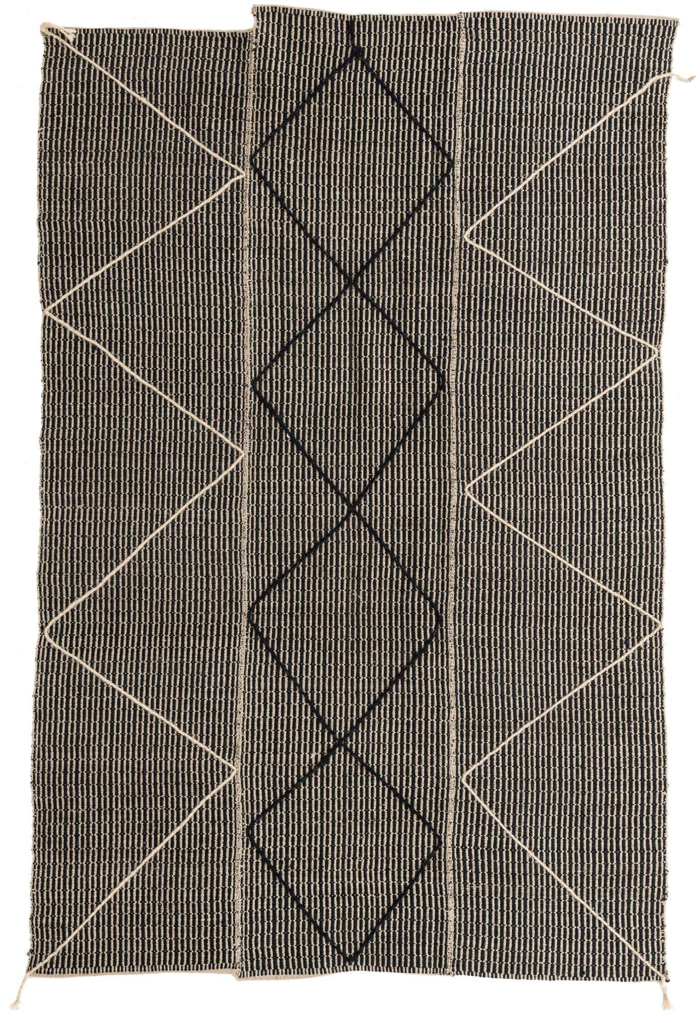 5' 9 x 8' 9 Hand Knotted Moroccan Wool Rug