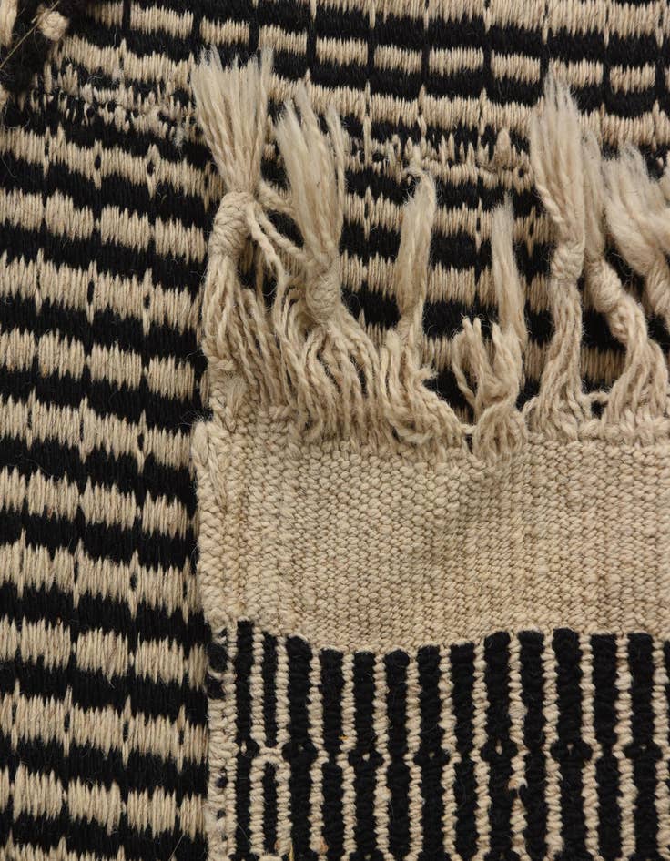 Detail image of 5' 6 x 8' 7 Hand Knotted Moroccan Wool Rug