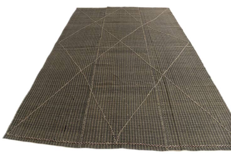 Detail image of 9' 9 x 14' 8 Hand Knotted Moroccan Wool Rug