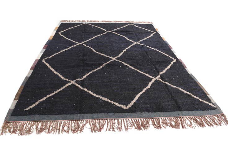 Detail image of 8' x 10' Hand Knotted Moroccan Wool Rug