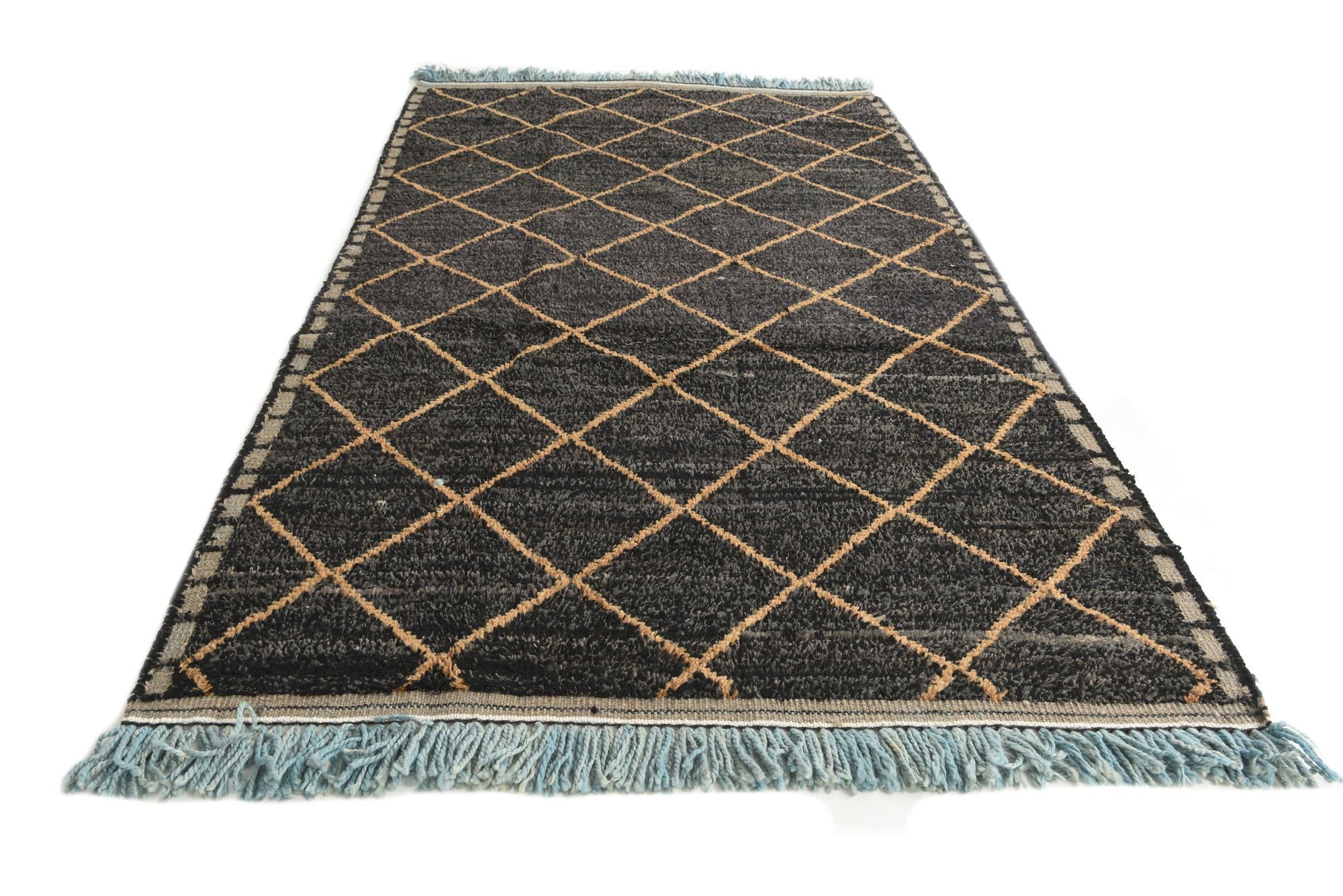 5' 2 x 8' 6 Hand Knotted Moroccan Wool Rug