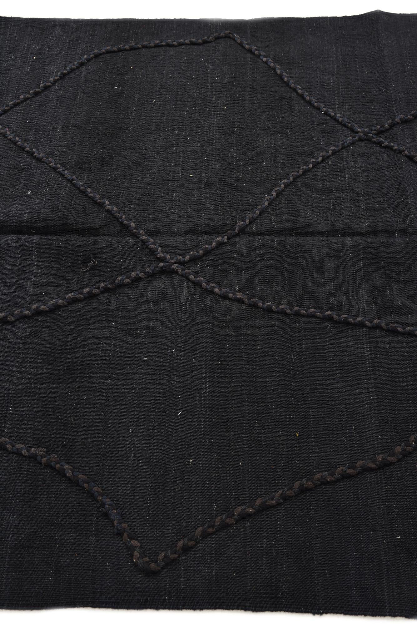 4' 9 x 6' 4 Hand Knotted Moroccan Wool Rug