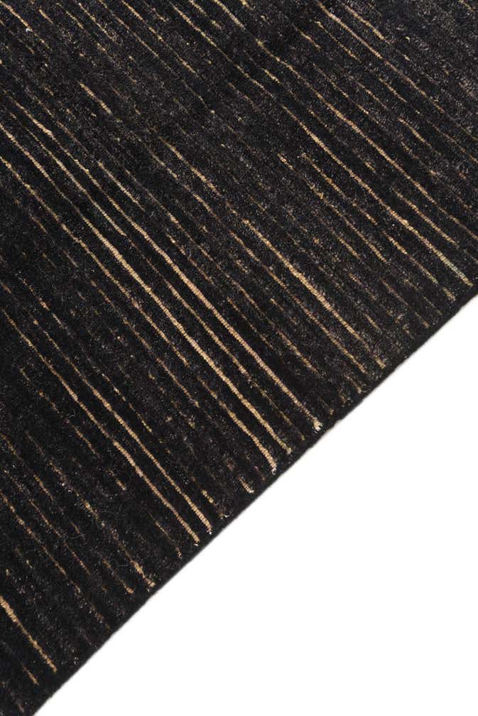 5' x 6' 6 Hand Knotted Moroccan Wool Rug