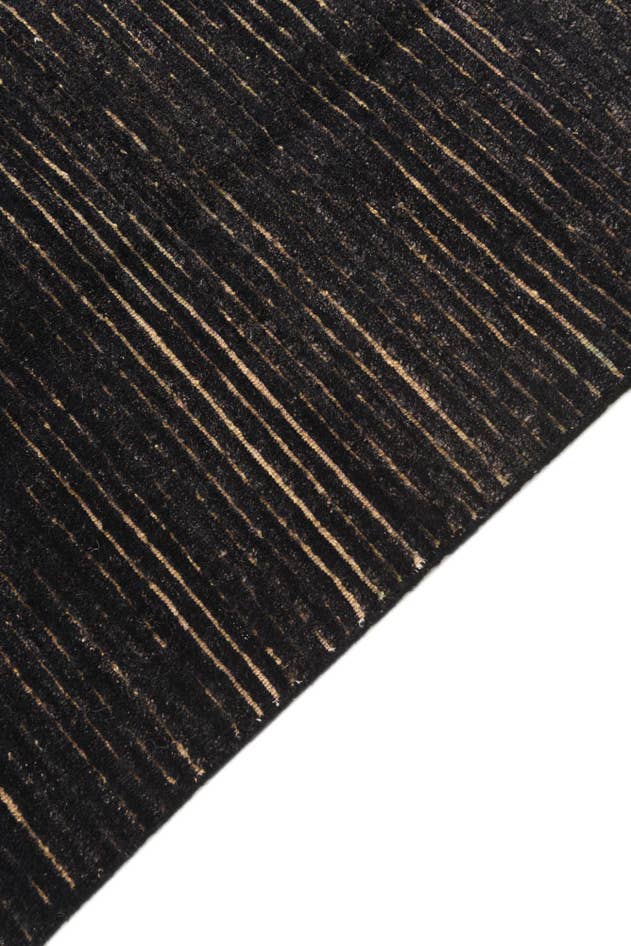 Detail image of 5' x 6' 6 Hand Knotted Moroccan Wool Rug