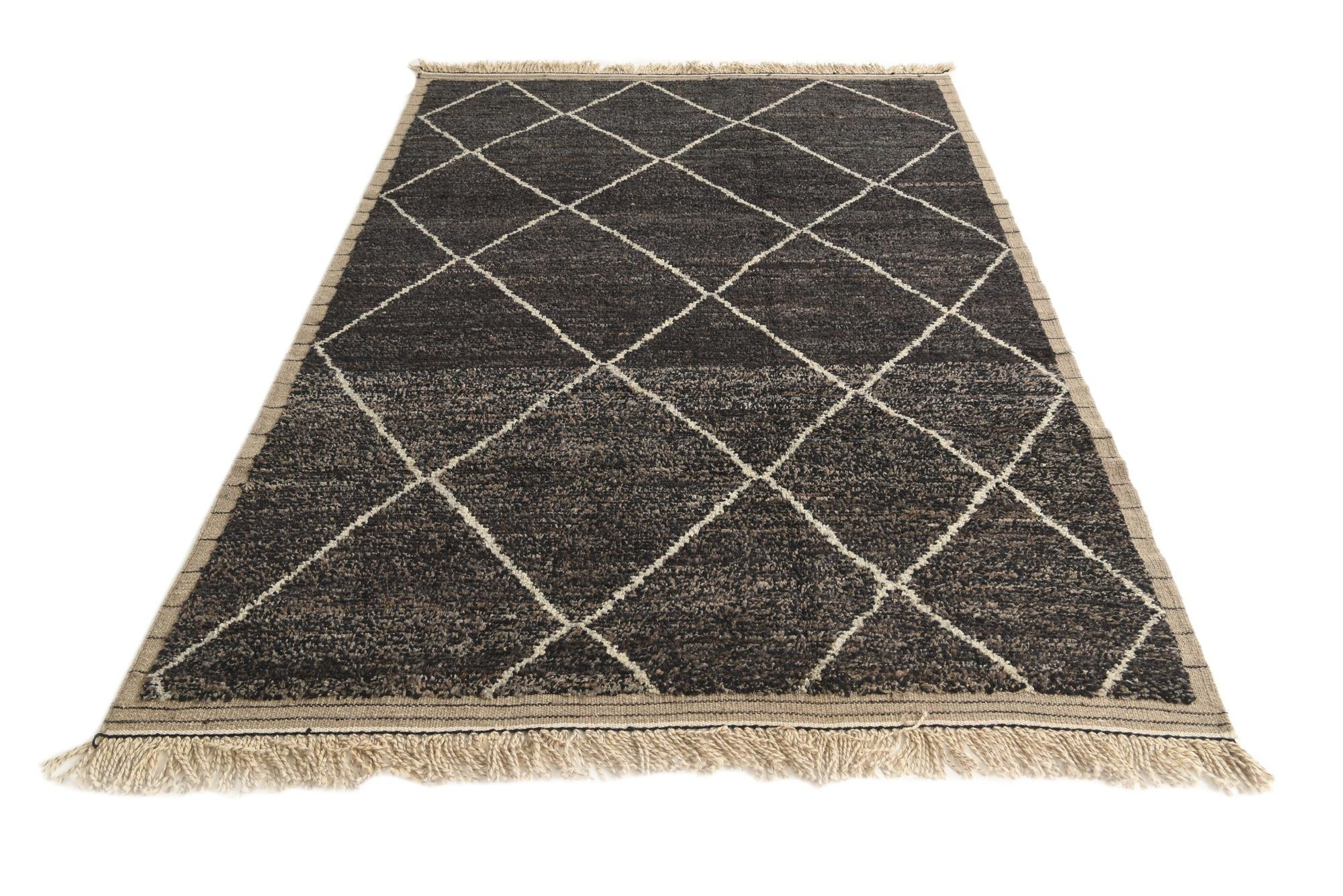 6' x 9' 2 Hand Knotted Moroccan Wool Rug