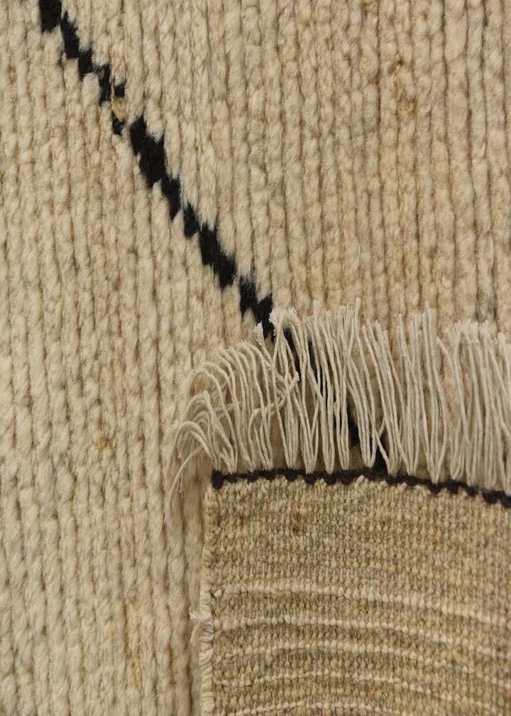 5' 1 x 7' 4 Hand Knotted Moroccan Wool Rug