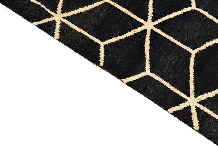 6' 5 x 9' 9 Hand Knotted Moroccan Wool Rug