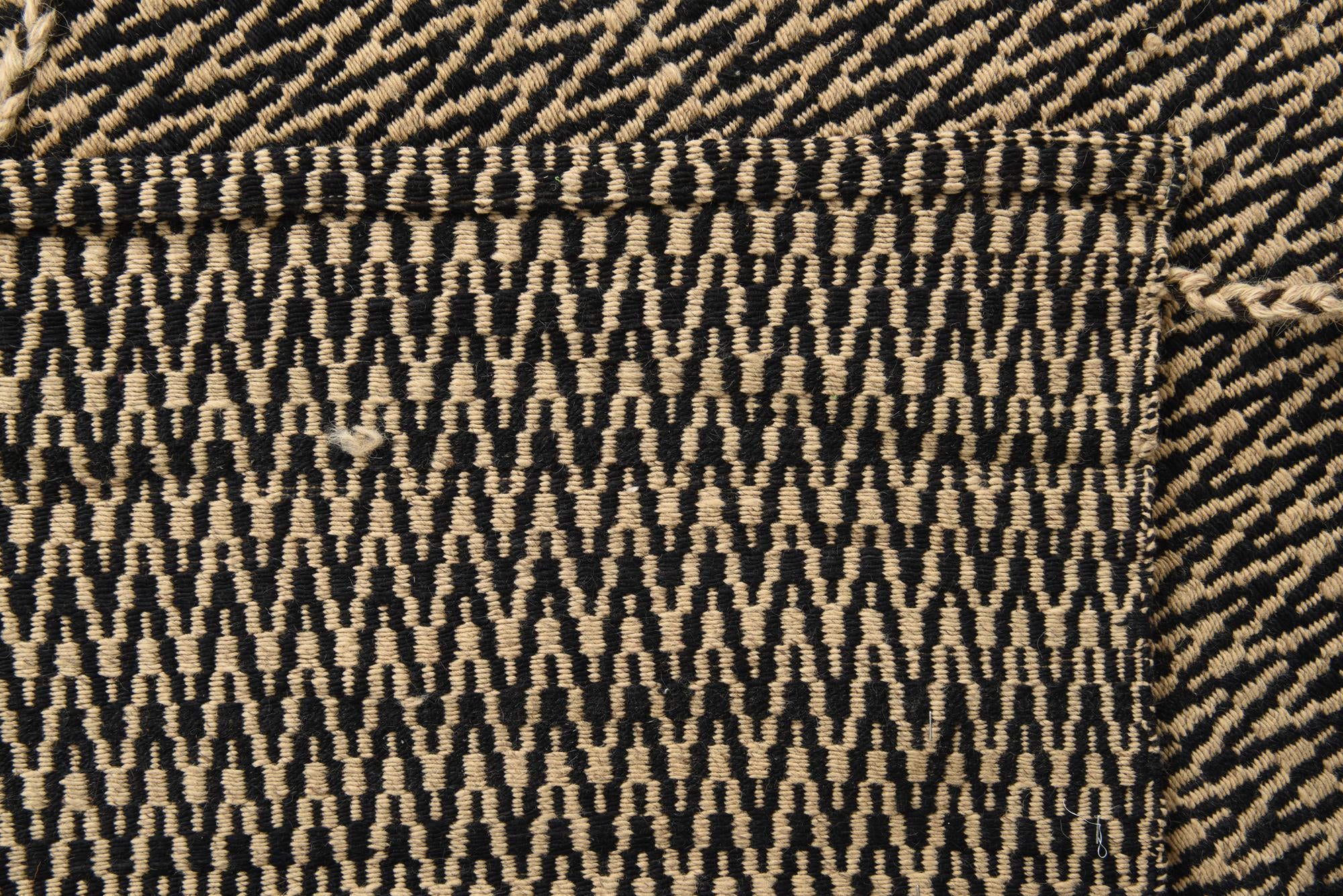 9' 9 x 14' Hand Knotted Moroccan Wool Rug