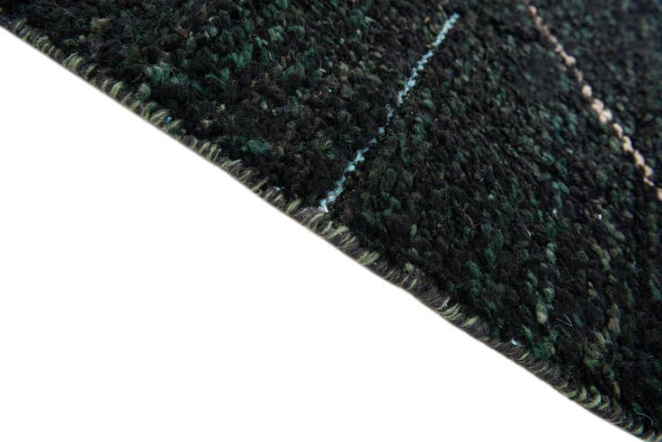 Detail image of 6' x 9' 5 Hand Knotted Moroccan Wool Rug