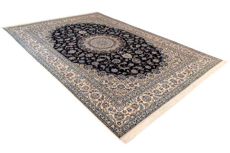 Detail image of 8' 6 x 12' 2 Nain Rug