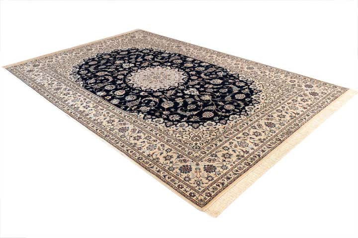6' 11 x 10' 9 Nain Rug