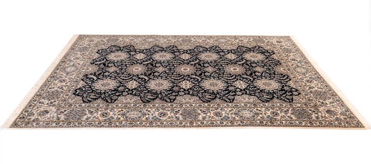 Detail image of 6' 11 x 10' 4 Nain Rug