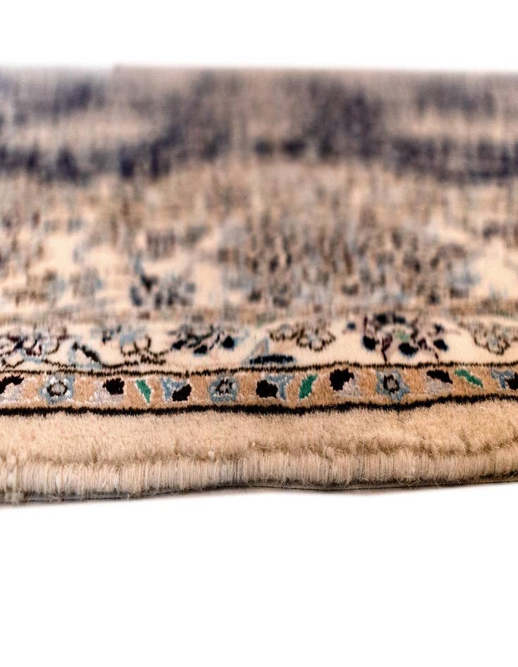 Detail image of 6' 11 x 10' 4 Nain Rug