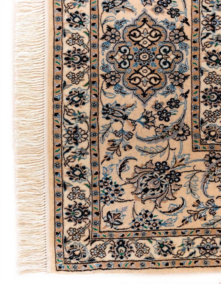 Detail image of 6' 11 x 10' 4 Nain Rug