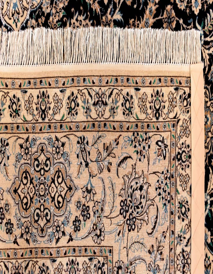 Detail image of 6' 11 x 10' 4 Nain Rug