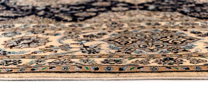 6' 11 x 10' 2 Nain Rug