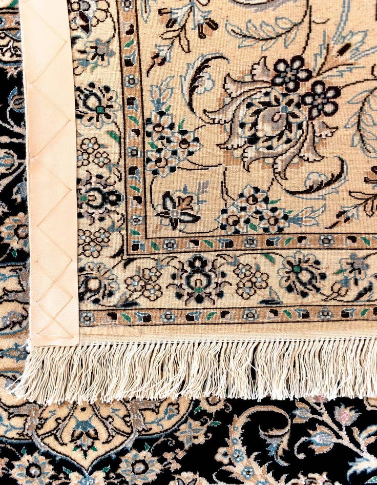 Detail image of 6' 11 x 10' 2 Nain Rug