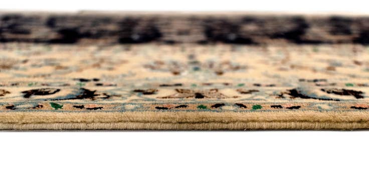 Detail image of 6' 11 x 9' 9 Nain Rug