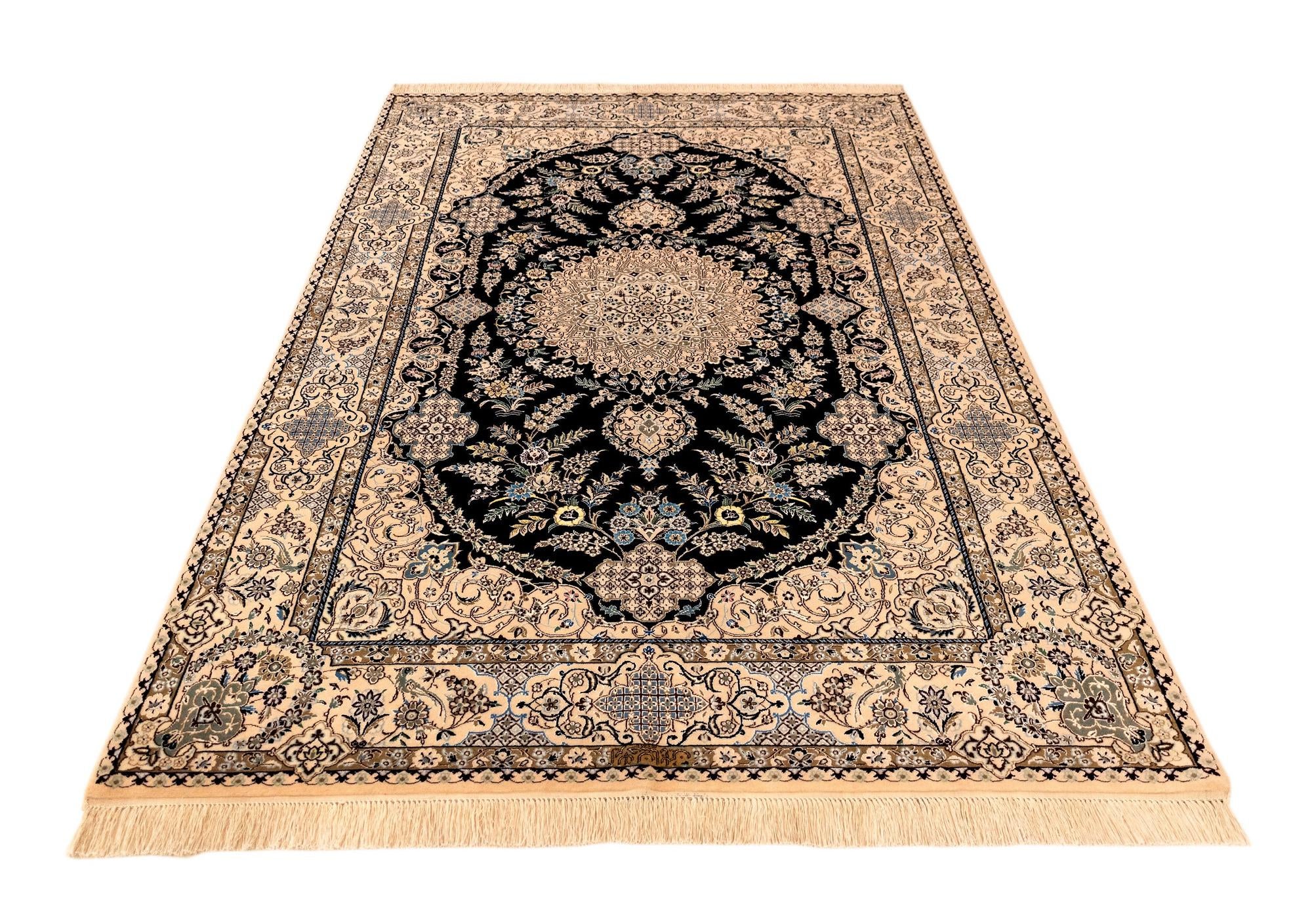 5' x 7' 10 Nain Rug