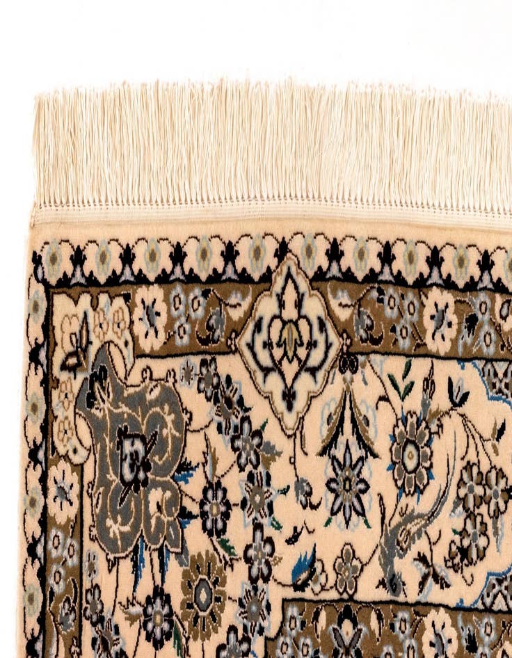 Detail image of 5' x 7' 10 Nain Rug