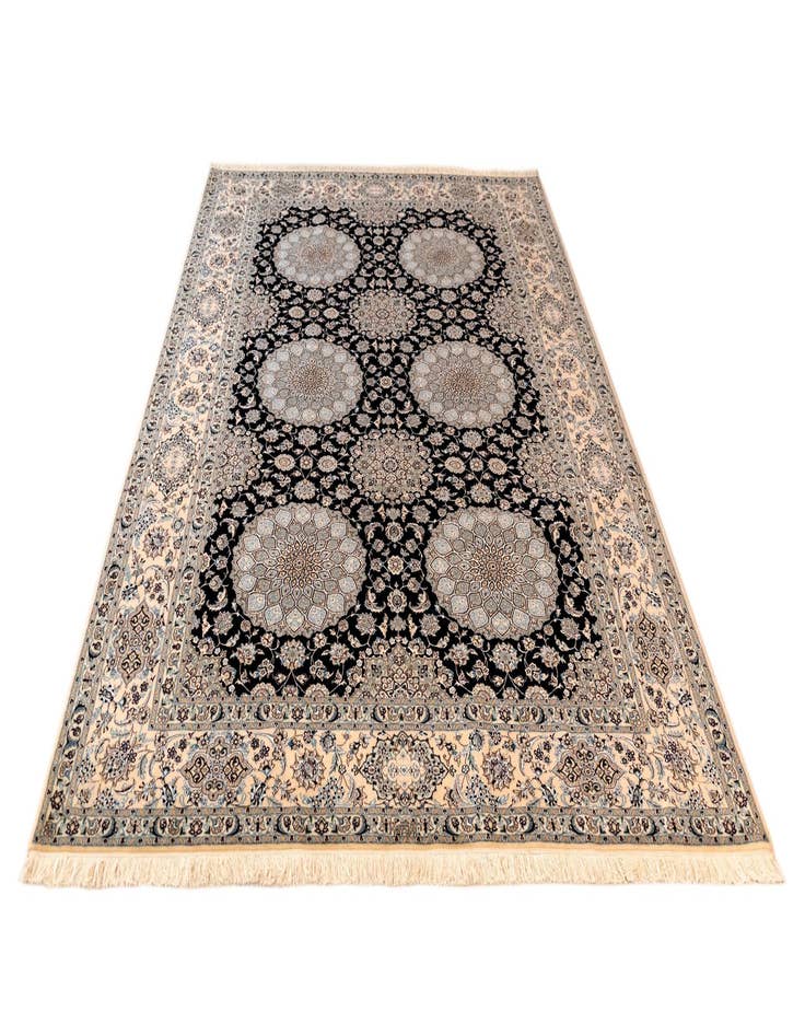 Detail image of 6' 11 x 10' 2 Nain Rug