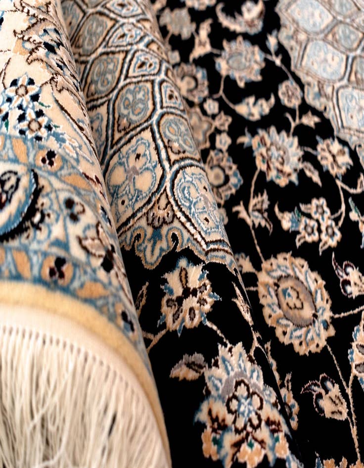 Detail image of 6' 11 x 10' 2 Nain Rug
