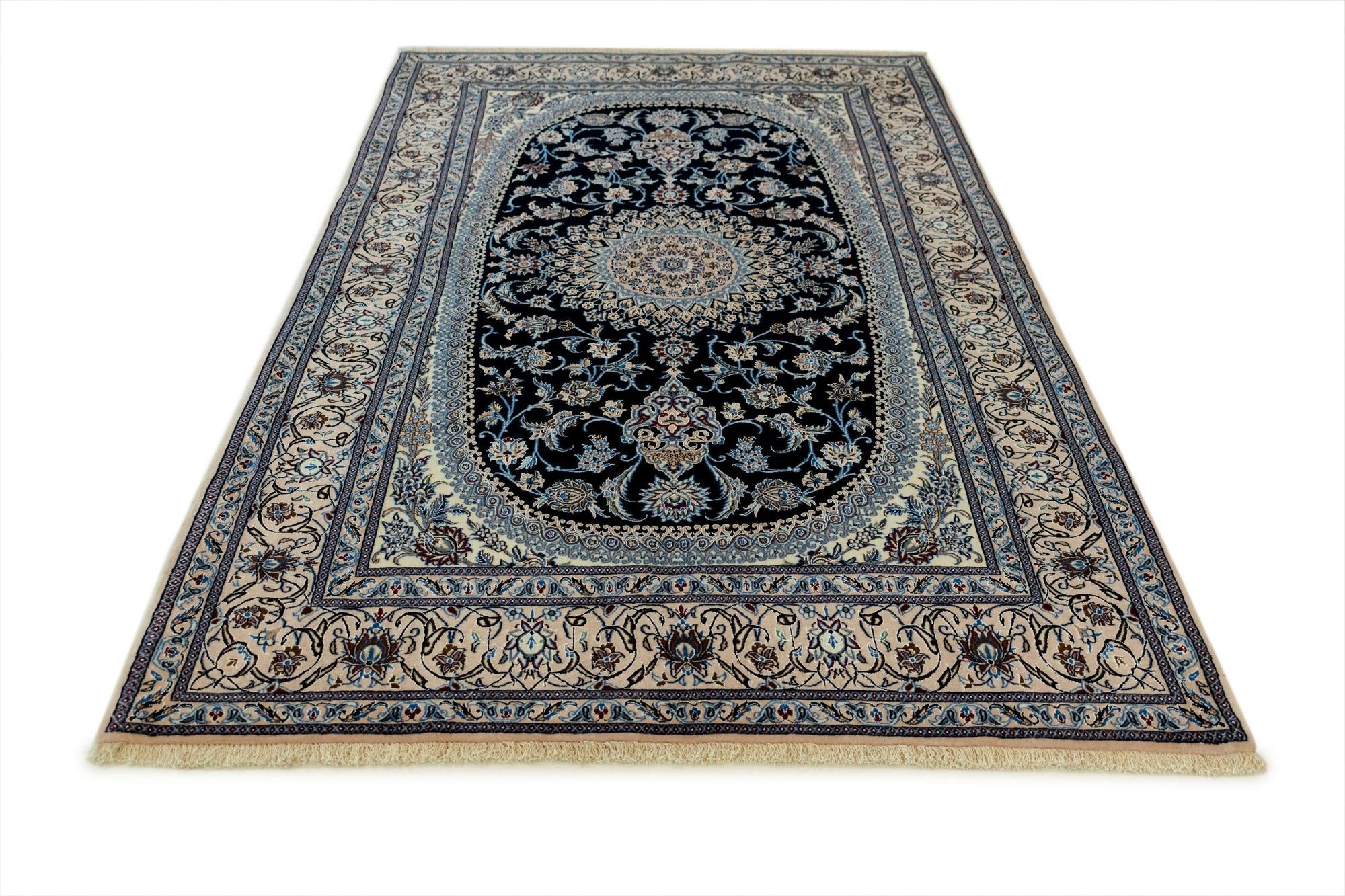 4' x 7' 7 Nain Rug