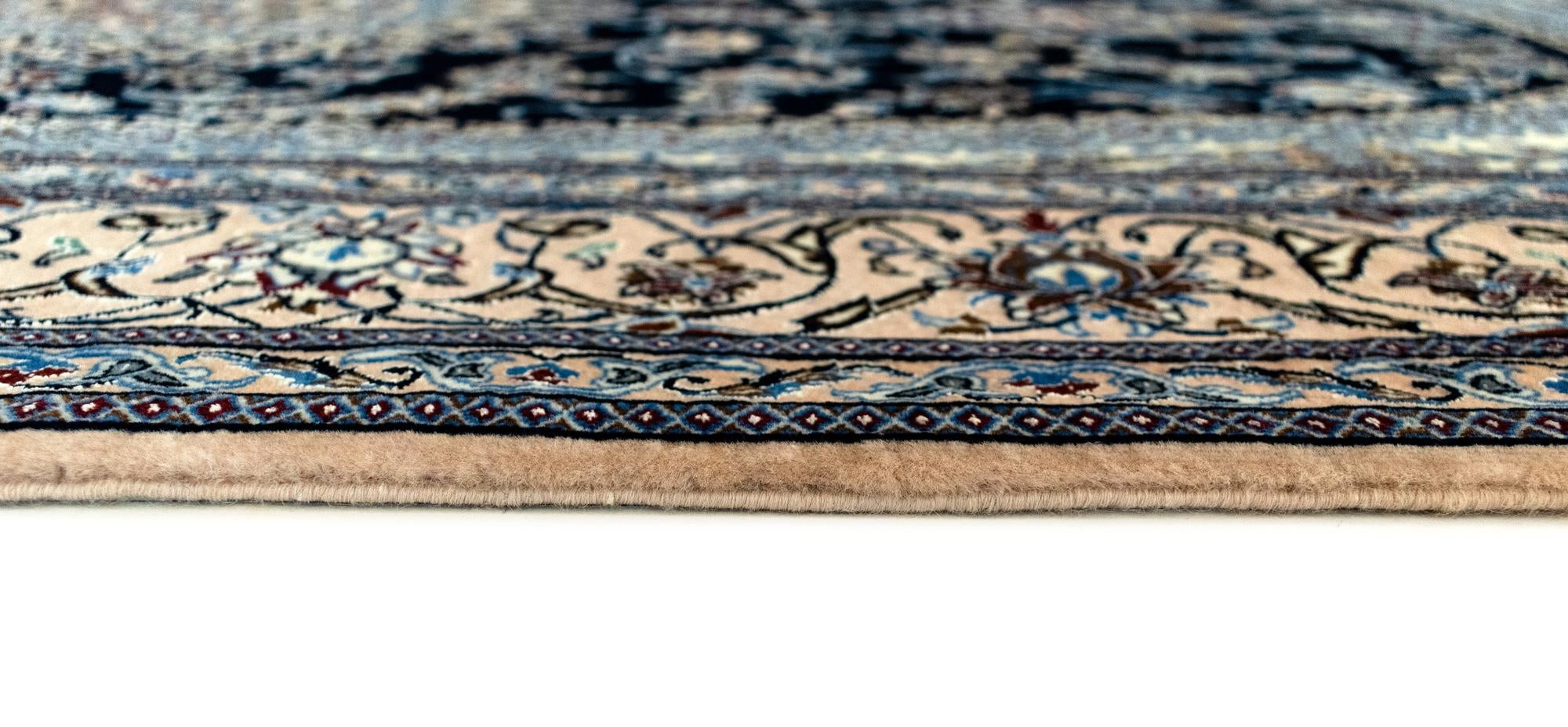 4' x 7' 7 Nain Rug