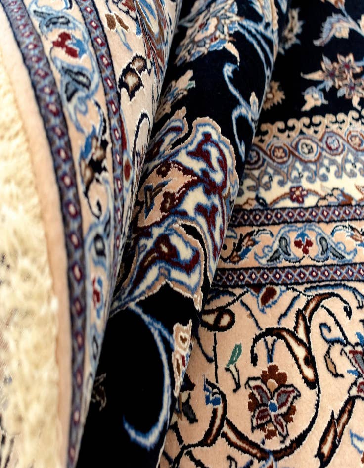 Detail image of 4' x 7' 7 Nain Rug