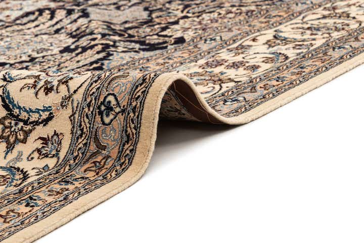 7' x 10' 3 Hand Knotted Nain Rug