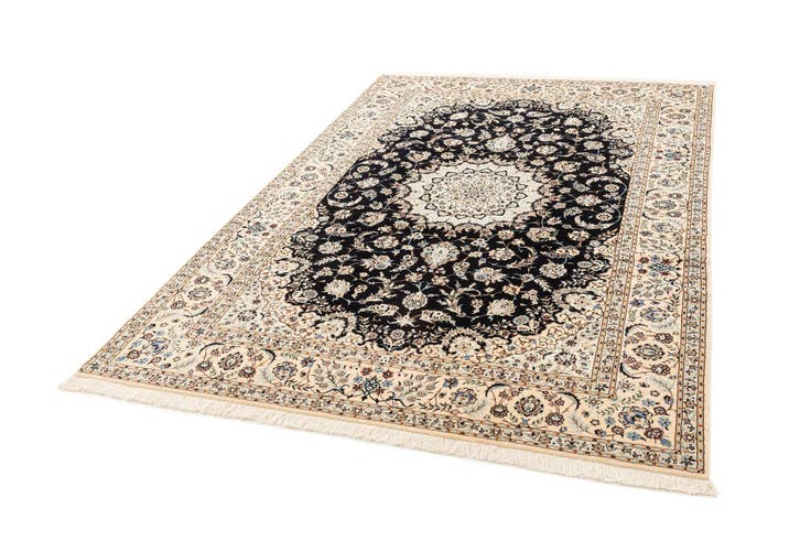 Detail image of 6' 9 x 9' 10 Hand Knotted Nain Rug