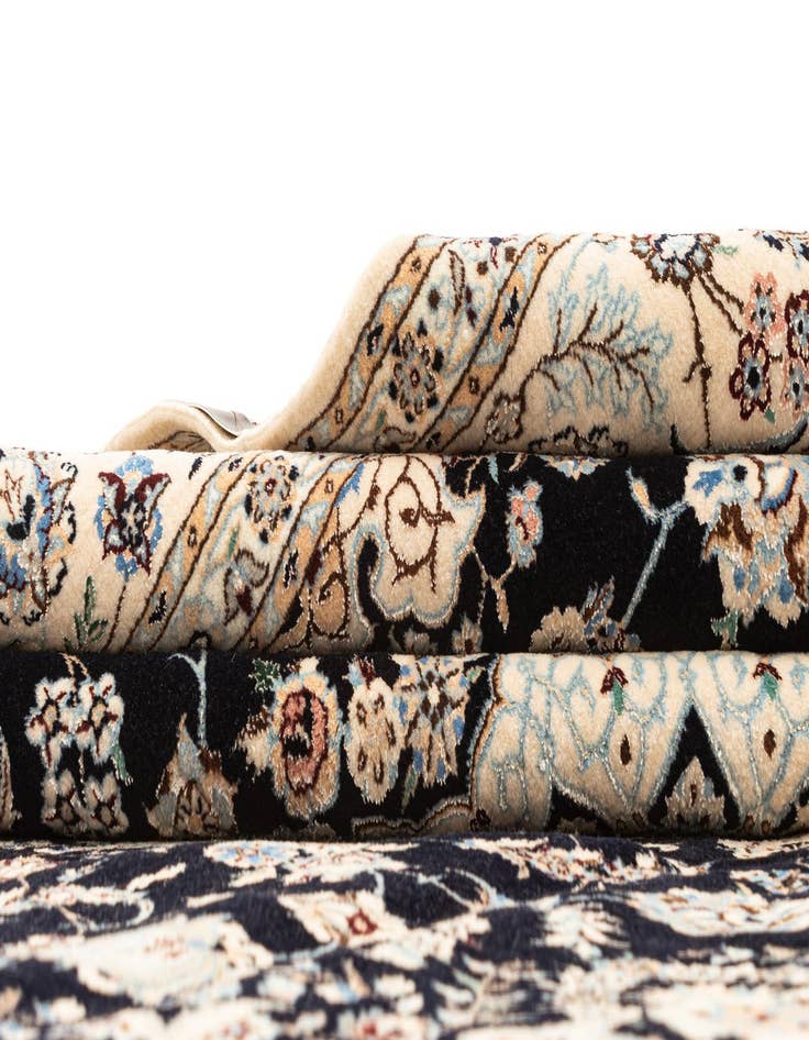 Detail image of 6' 9 x 9' 10  Hand Knotted Nain Rug