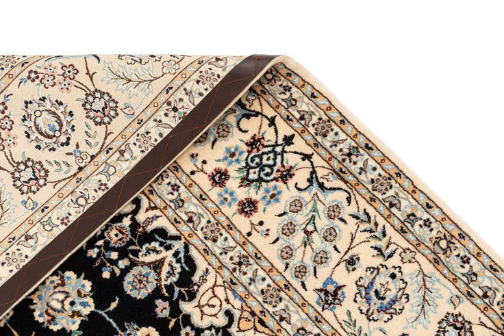 Detail image of 6' 9 x 9' 10 Hand Knotted Nain Rug