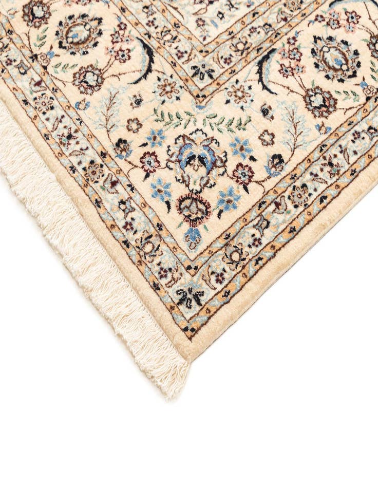 Detail image of 6' 9 x 9' 10  Hand Knotted Nain Rug