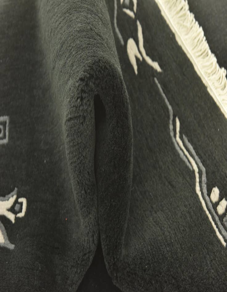 Detail image of 5' 7 x 7' 6  Hand Knotted Nepal Wool Rug