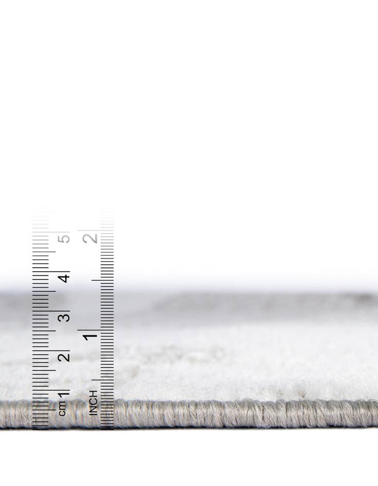 Detail image of 7' 10 x 10' Oslo Rug