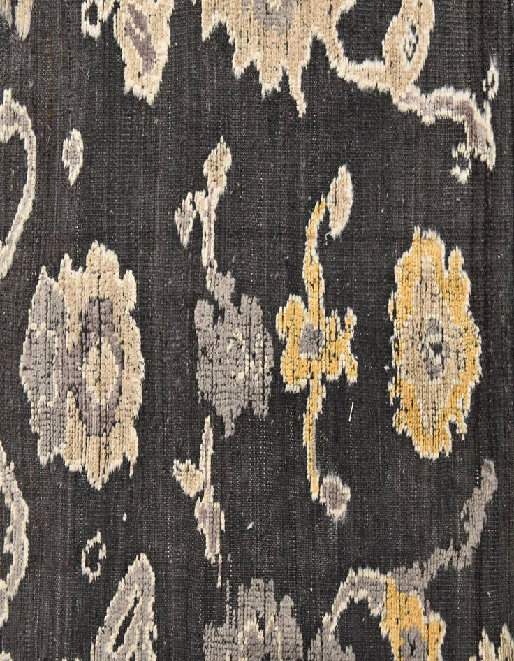 Detail image of 8' 2 x 9' 10 Hand Knotted Oushak Wool Rug