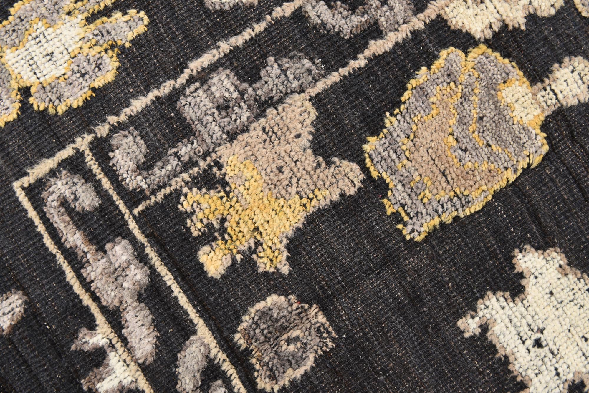 9' 2 x 12' Hand Knotted Oushak Wool Rug