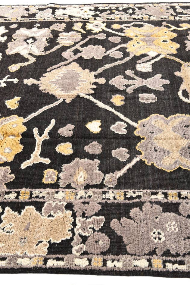 Detail image of 8' 2 x 9' 11 Hand Knotted Oushak Wool Rug