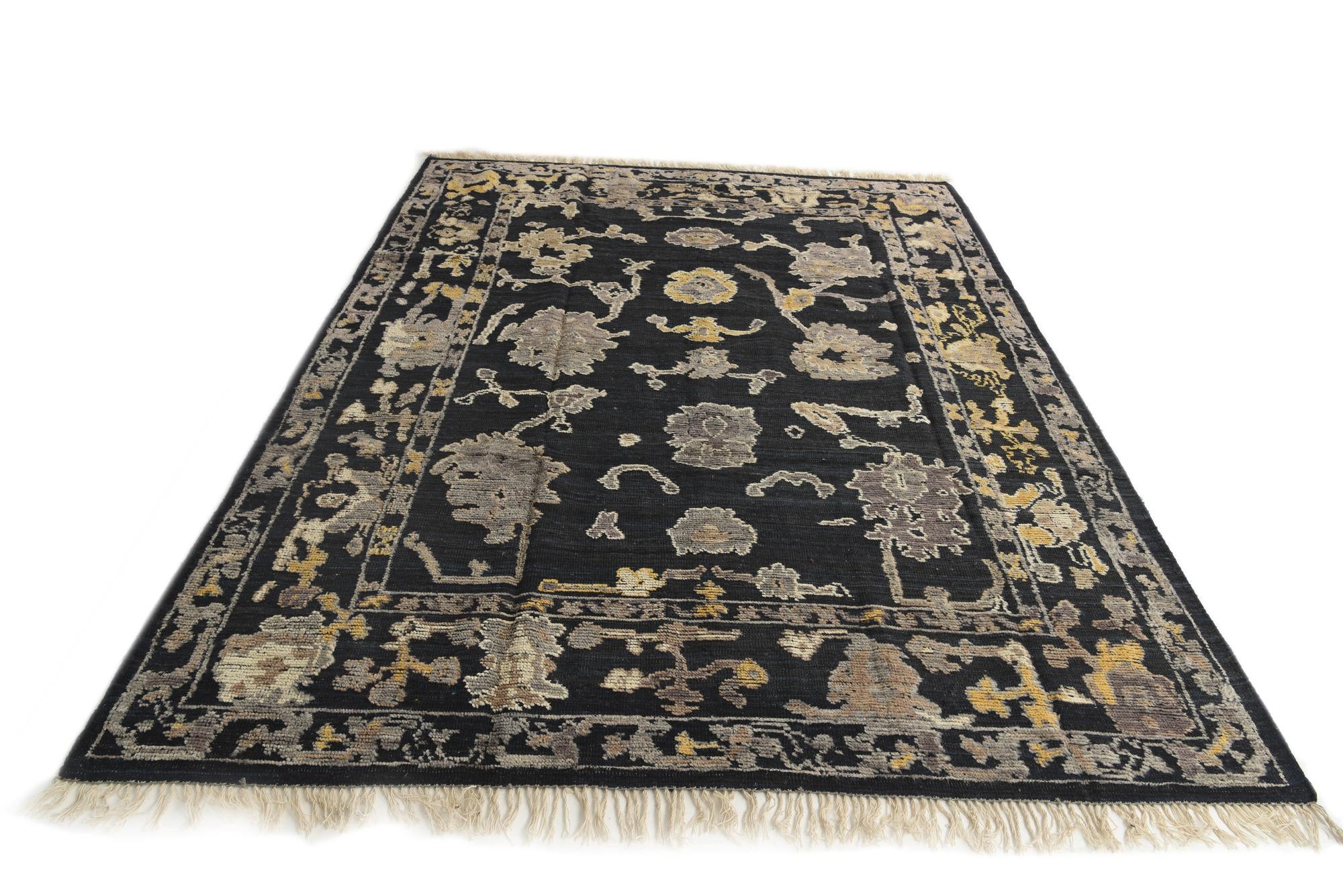 8' x 10' 4 Hand Knotted Oushak Wool Rug