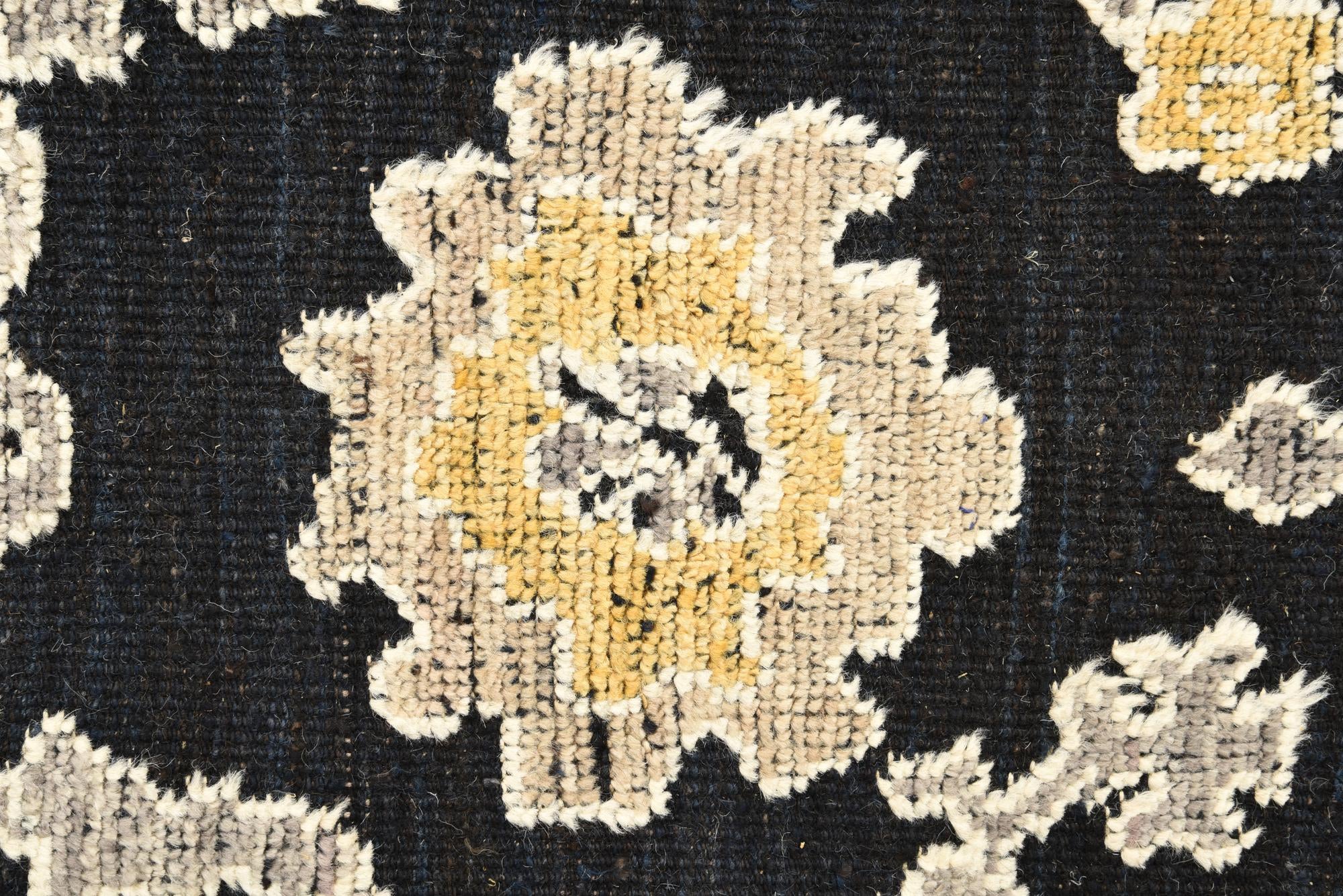 8' x 10' 4 Hand Knotted Oushak Wool Rug